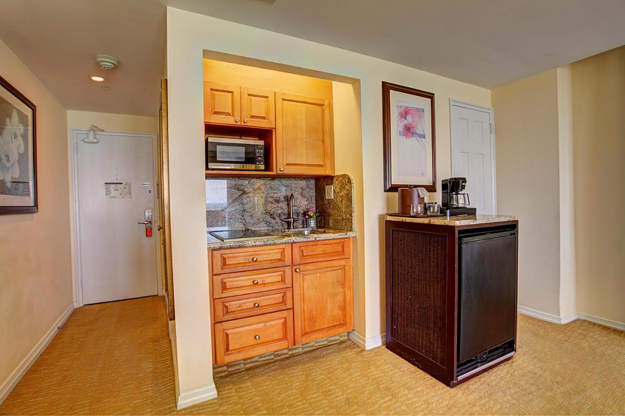 Junior Suite Double Beds with Kitchenette at Sea View Hotel, Bal Harbour, On The Ocean
