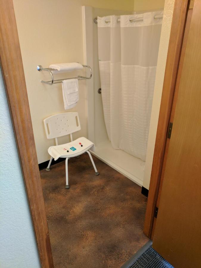 Queen Room - Mobility Access/Non-Smoking at Travelodge by Wyndham Three Forks