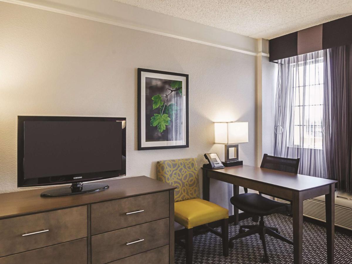 King Room - Disability Access at La Quinta Inn & Suites by Wyndham Denver Tech Center