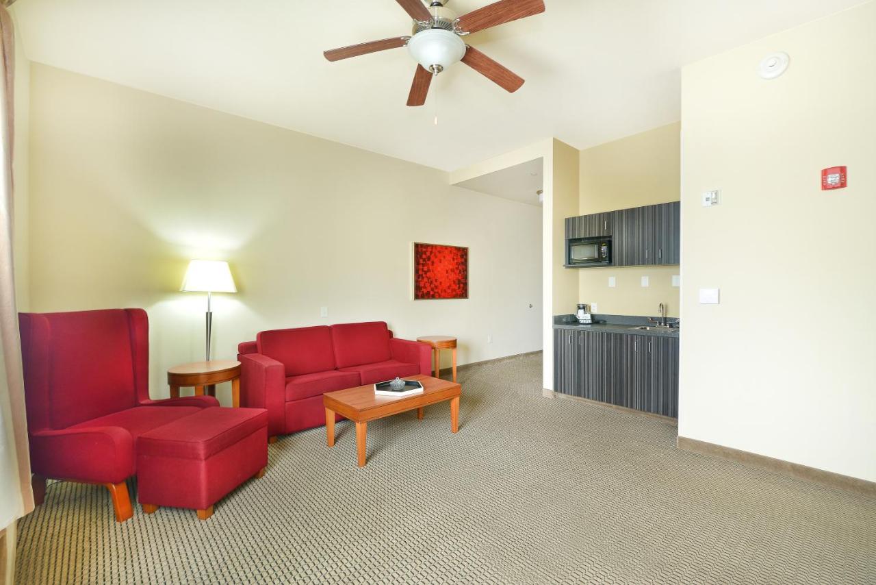 Suite - Disability Access/Non-Smoking at Baymont by Wyndham Grand Forks