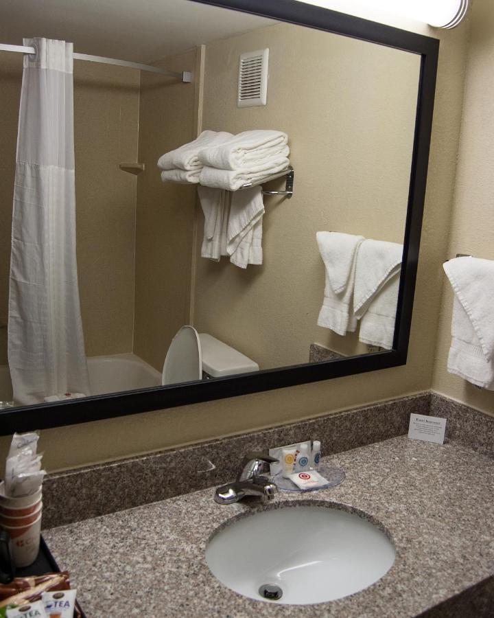 Queen Room with Two Queen Beds - Non-Smoking at Comfort Inn & Suites Raphine - Lexington near I-81 and I-64