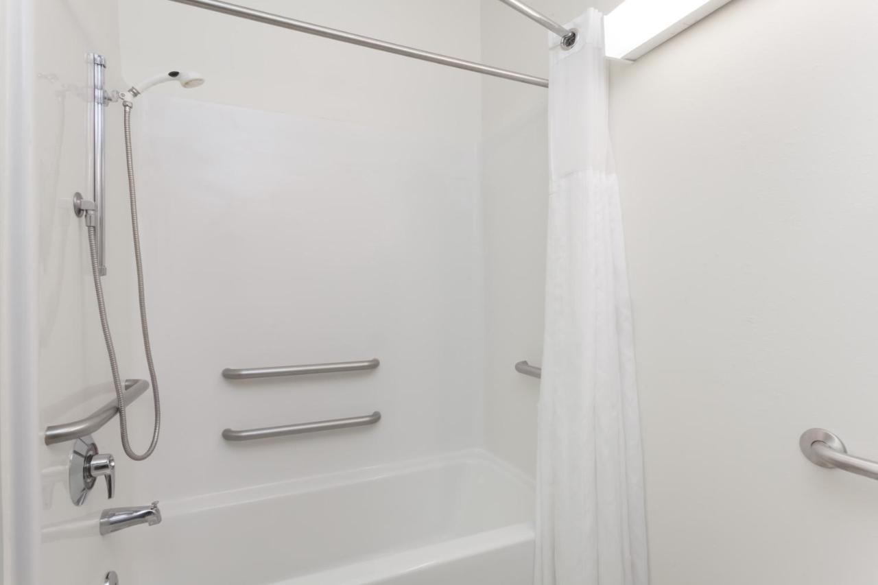 King Room - Mobility Accessible/Non-Smoking at Days Inn & Suites by Wyndham Cambridge
