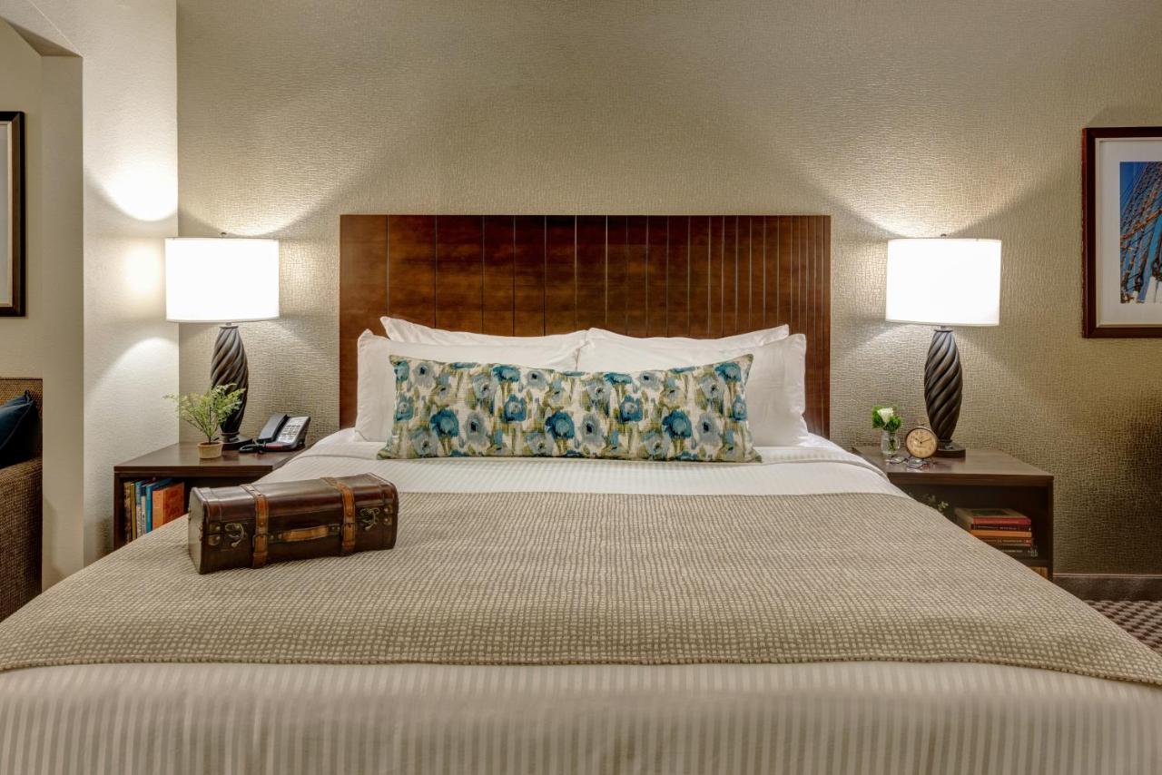 King Suite - Accessible/Non-Smoking at Garrison Hotel & Suites Dover-Portsmouth, an Ascend Collection Hotel