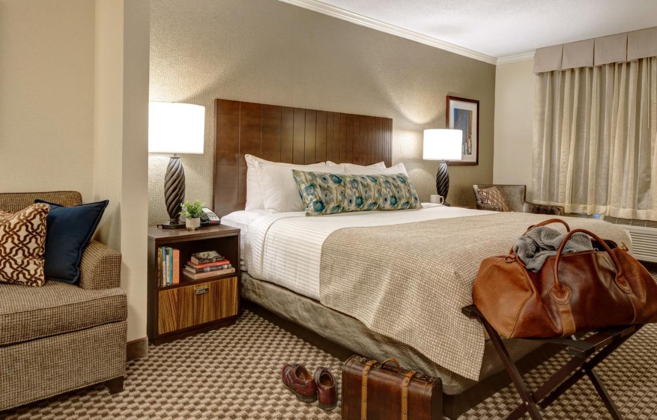 King Suite - Accessible/Non-Smoking at Garrison Hotel & Suites Dover-Portsmouth, an Ascend Collection Hotel
