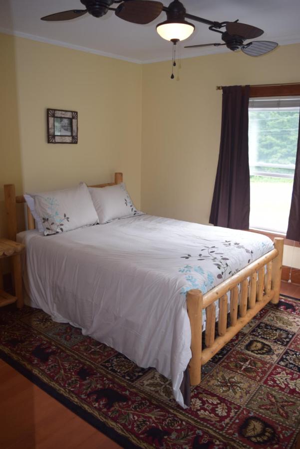 Standard King Room at The Long View Lodge