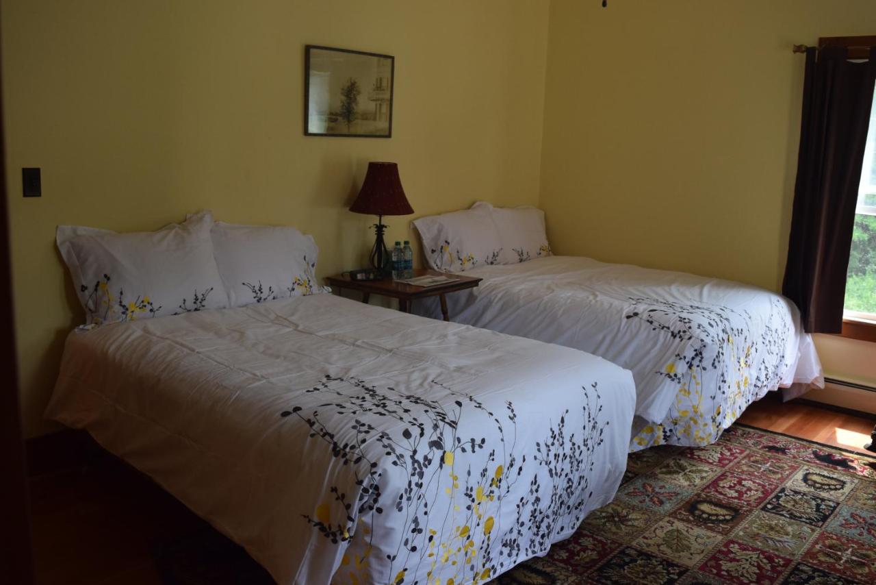 Standard Queen Room with Two Queen Beds at The Long View Lodge
