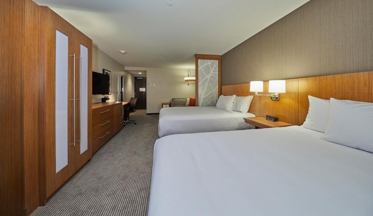  | Hyatt Place Eugene / Oakway Center