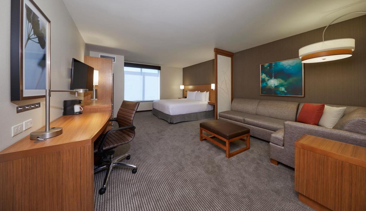 Deluxe King Room at Hyatt Place Eugene / Oakway Center