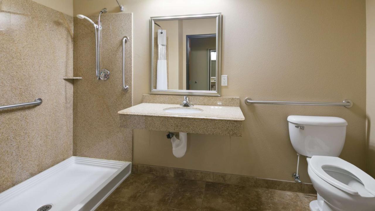 King Suite with Walk-in Shower - Disability Access at Best Western Plus Port of Camas - Washougal Convention Center
