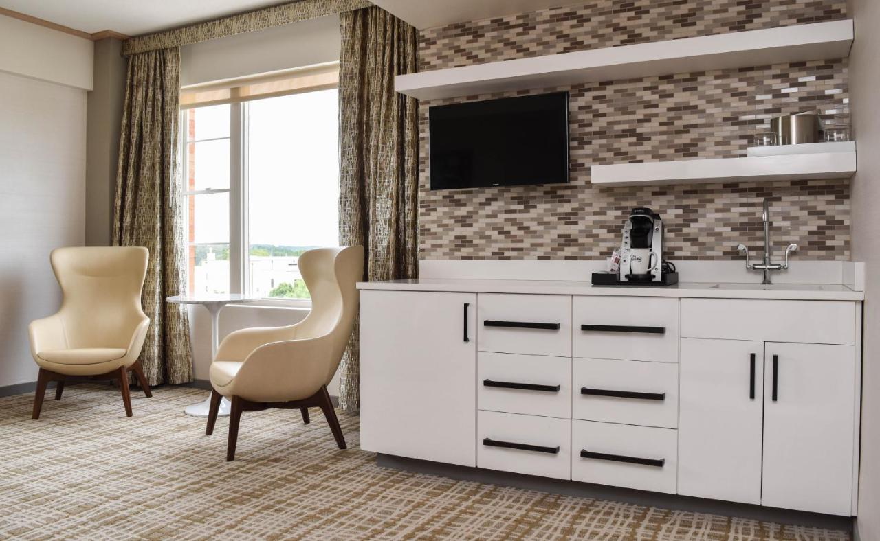 Executive Suite at The Fredonia Hotel and Convention Center