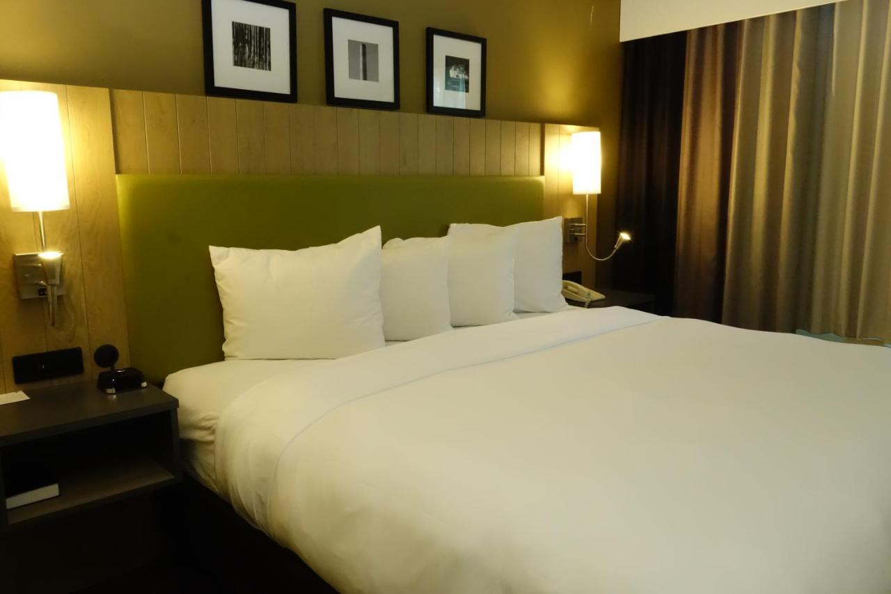 One-Bedroom King Suite with Sofa Bed - Non-Smoking at Country Inn & Suites by Radisson, Burlington (Elon), NC