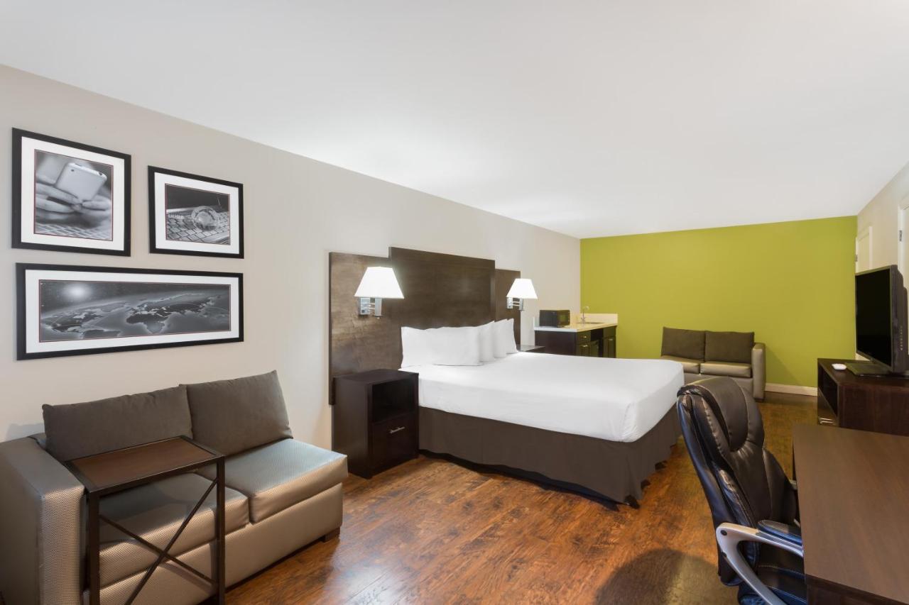King Studio Suite with Pool View - Non-Smoking at Baymont by Wyndham Modesto Salida