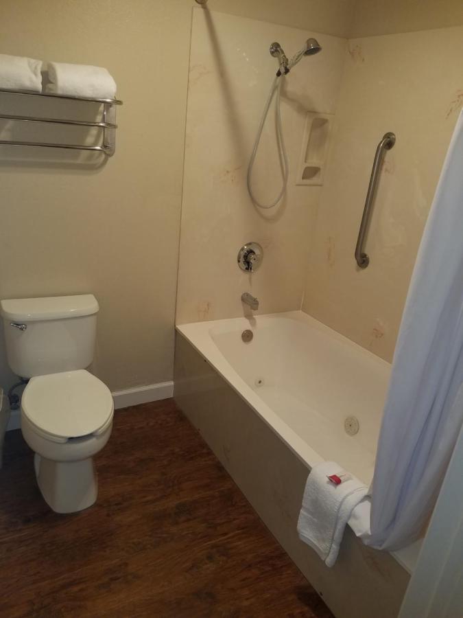 King Studio Suite with Pool View - Non-Smoking at Baymont by Wyndham Modesto Salida