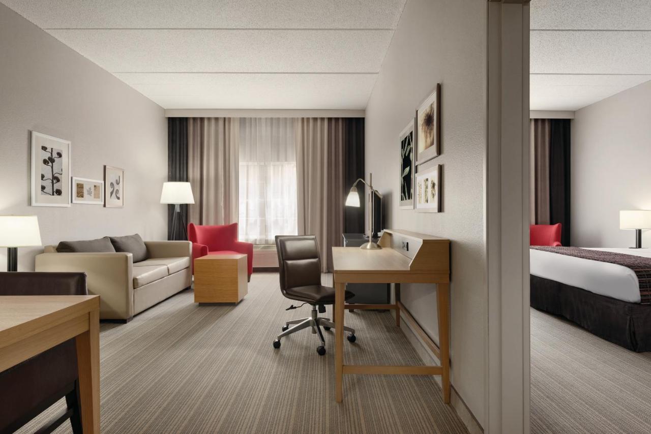 King Suite - Disability Access/Non-Smoking, Non-Pet Friendly at Country Inn & Suites by Radisson, Coralville, IA