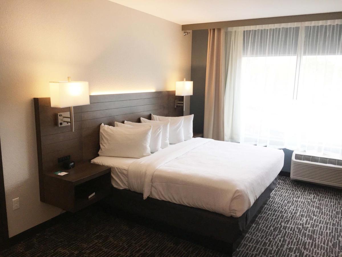 King Studio at Gundersen Hotel & Suites