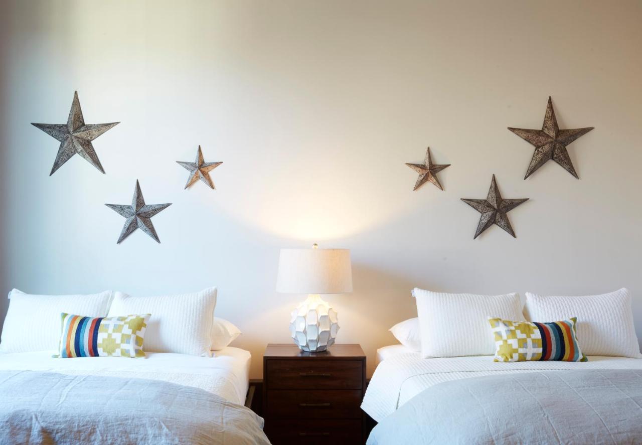 Queen Suite (Suite 3) at Kinn Guesthouse Bay View