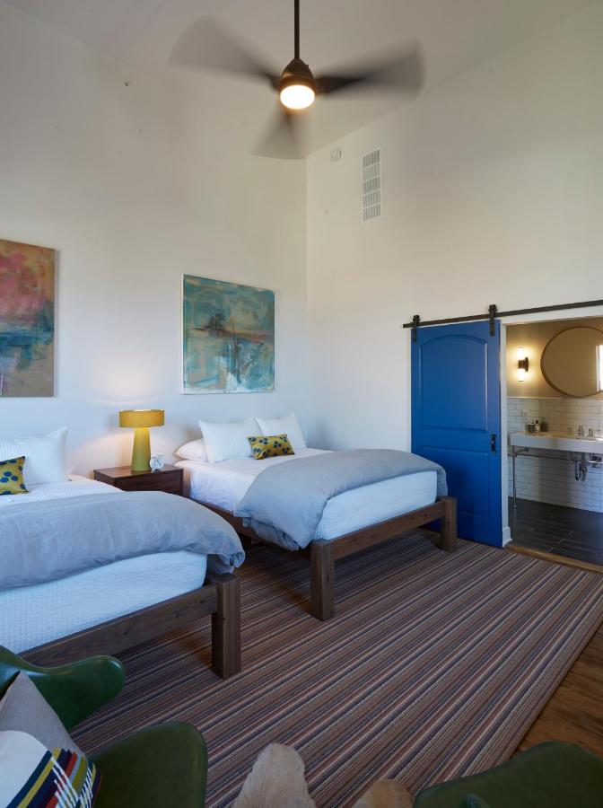 Queen Suite (Suite 7) at Kinn Guesthouse Bay View