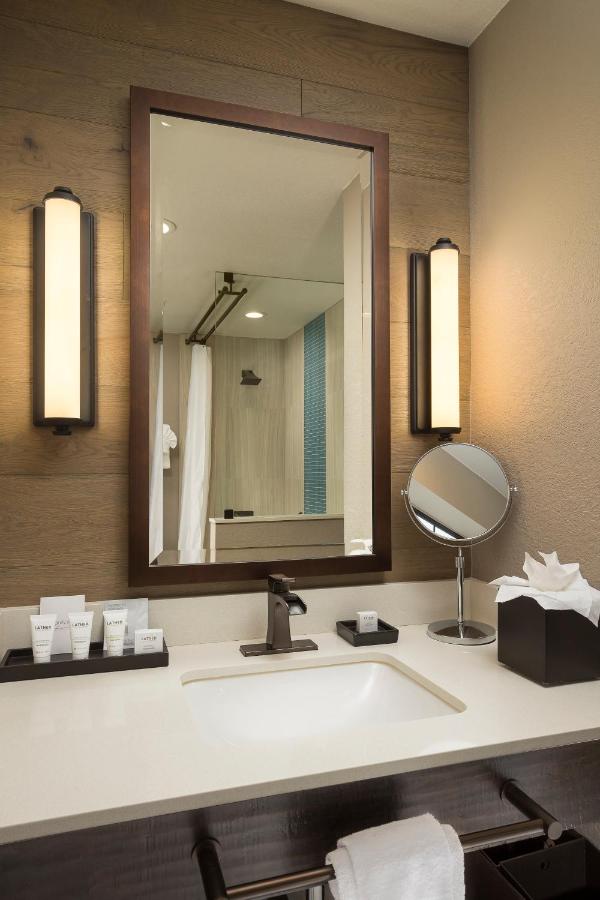 Family Suite at Wave Street Inn