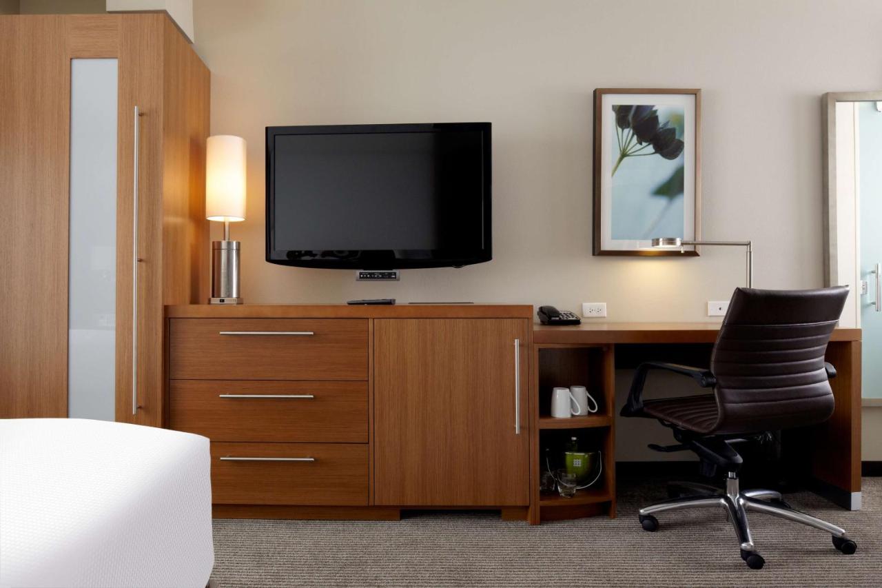 King Room with Shower - Disability Access at Hyatt Place Columbus