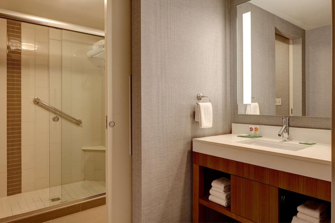King Room with Shower - Disability Access at Hyatt Place Columbus