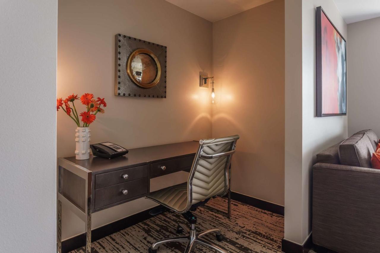| Hyatt Regency Aurora-Denver Conference Center