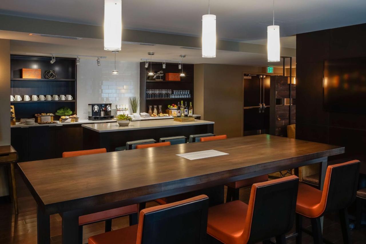 | Hyatt Regency Aurora-Denver Conference Center