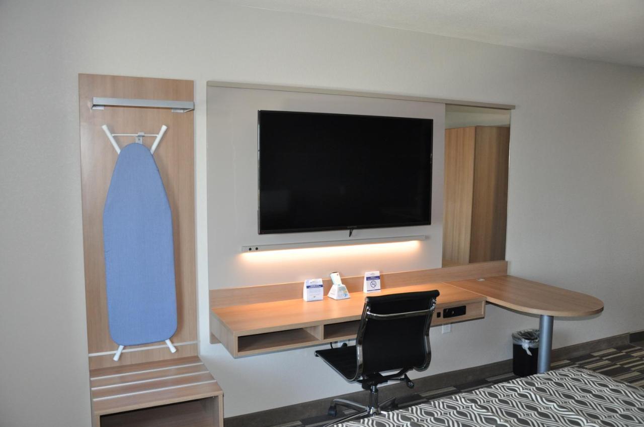 Business Queen Room at Microtel Inn & Suites by Wyndham Lubbock