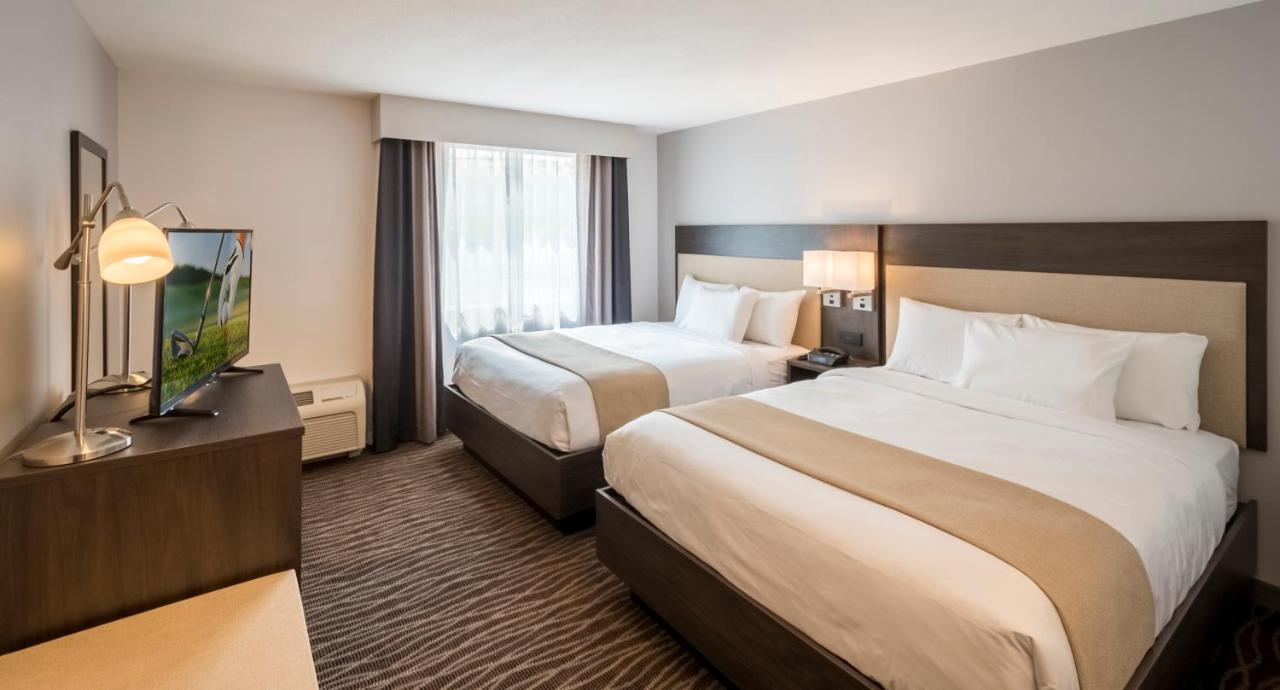 One-Bedroom Queen Suite - Disability Access/Non-Smoking at Country Inn & Suites by Radisson, Rochester-Pittsford/Brighton, NY