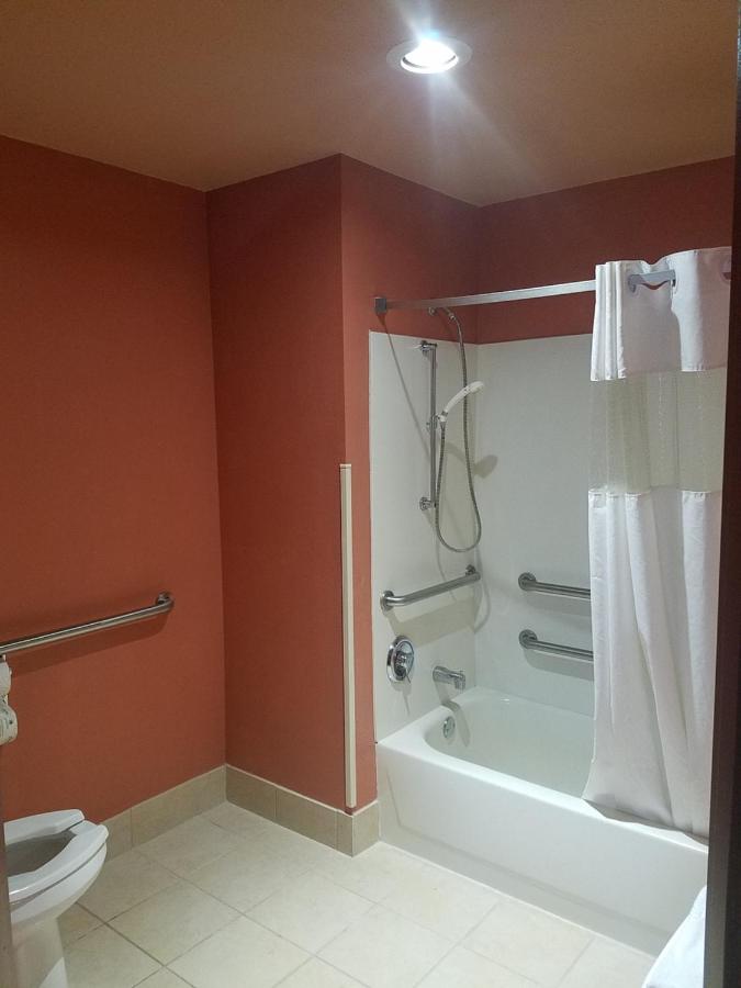 Queen Room - Mobility Access/Non-Smoking at Baymont by Wyndham Sullivan