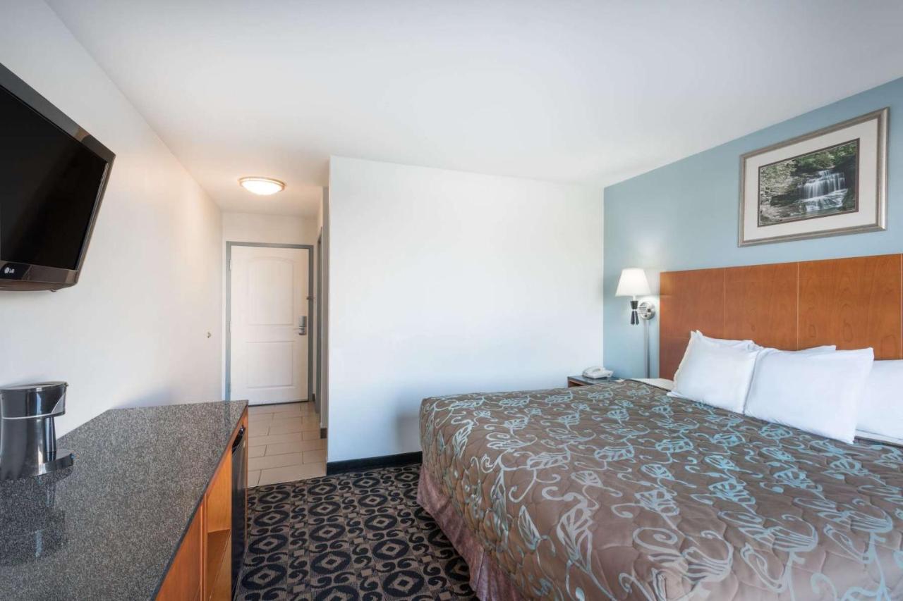 King Room - Disability Access - Non-Smoking at Days Inn by Wyndham Evans Mills/Fort Drum