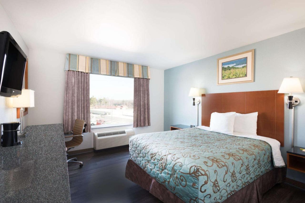 Queen Room - Non-Smoking at Days Inn by Wyndham Evans Mills/Fort Drum