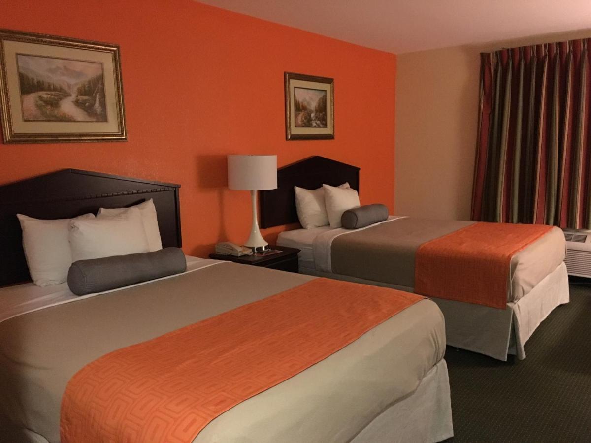 Queen Room with Two Queen Beds - Non-Smoking at Howard Johnson by Wyndham Houma