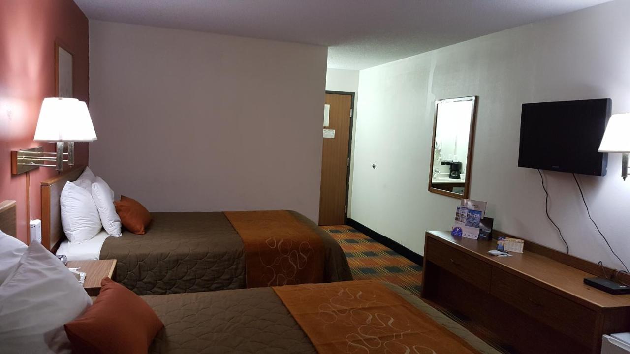 Double Room with Two Double Beds - Smoking at Americas Best Value Inn & Suites Nevada