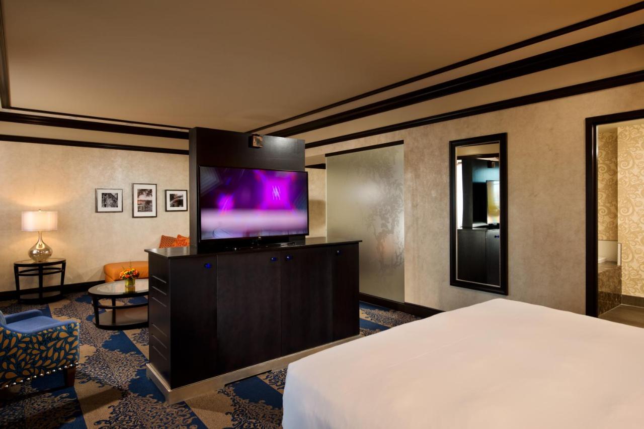 Junior Suite at Saratoga Casino Hotel