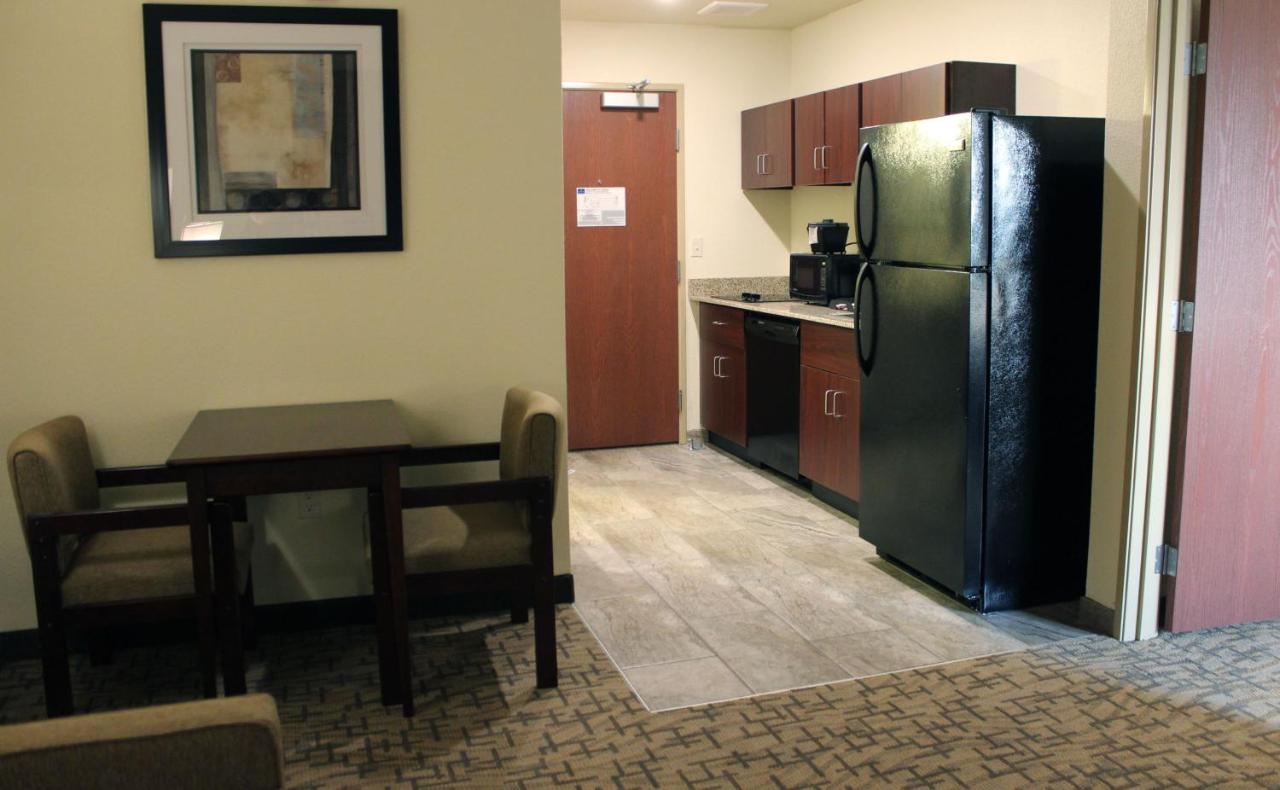 King Suite at Cobblestone Inn & Suites - Lamoni