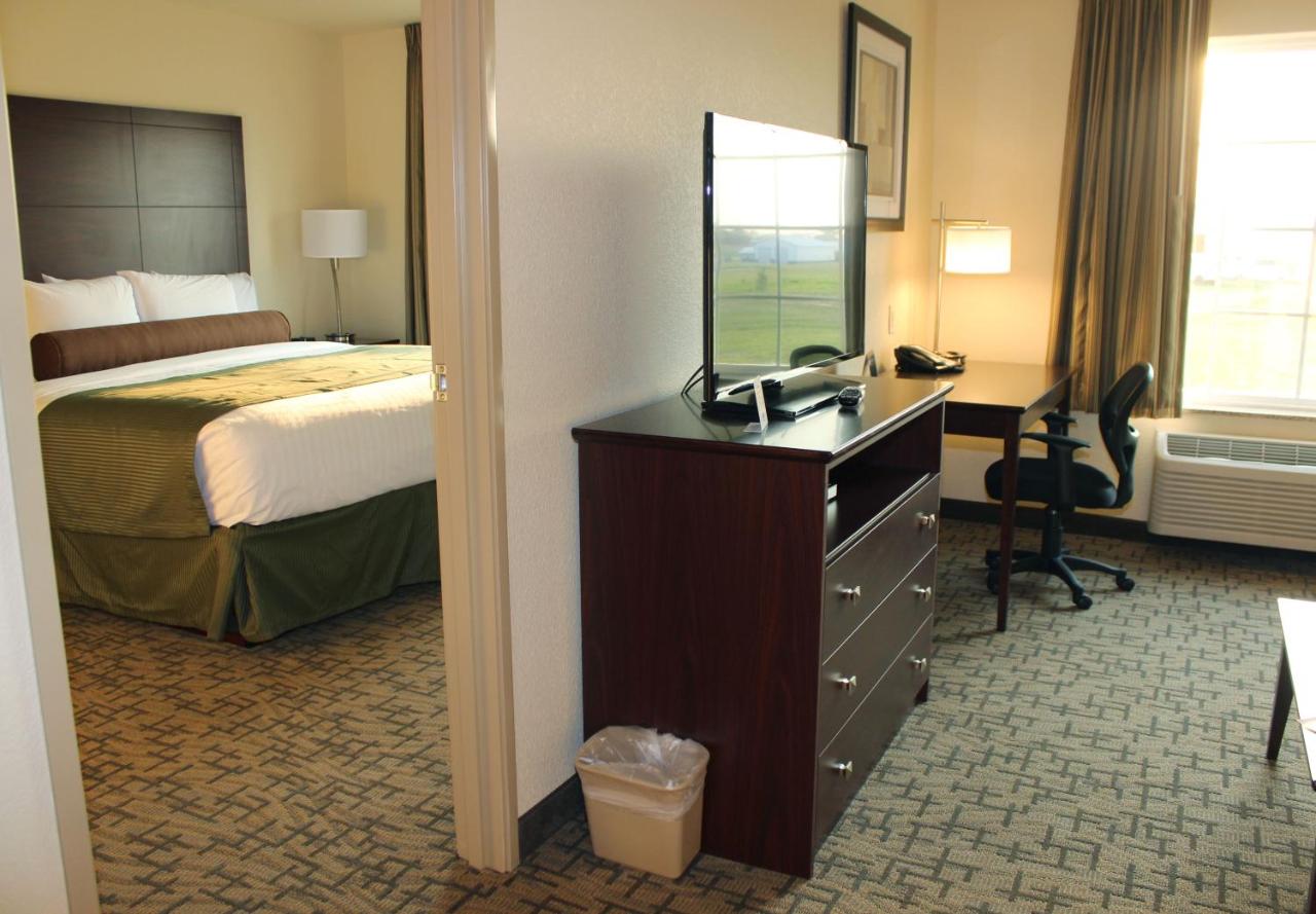 King Suite at Cobblestone Inn & Suites - Lamoni