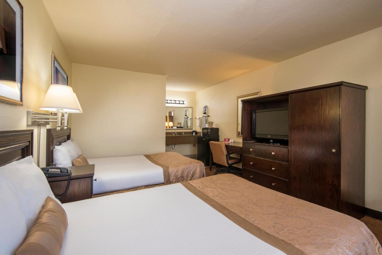 Double Room at Markham House Suites - Little Rock Medical Center
