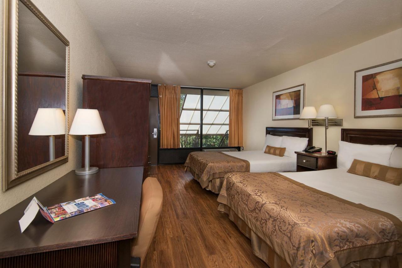 Double Room at Markham House Suites - Little Rock Medical Center