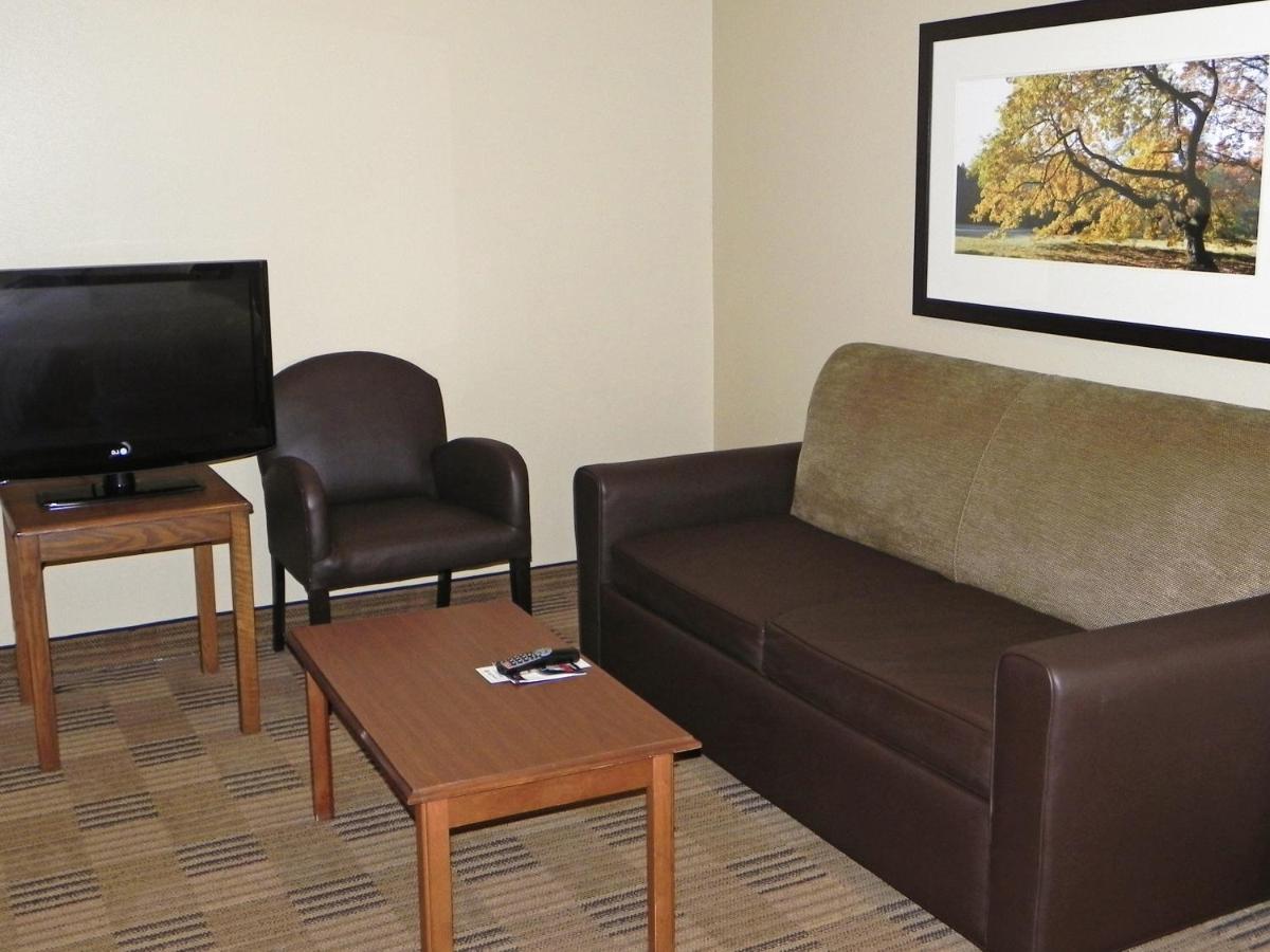 Deluxe Studio with 2 Queen Beds - Non-Smoking at Studio 6 Extended Stay Findlay Tiffin Avenue OH