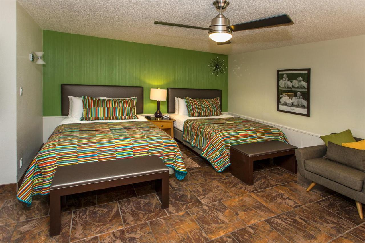 Executive Queen Room with Two Queen Beds at Desert Riviera Hotel