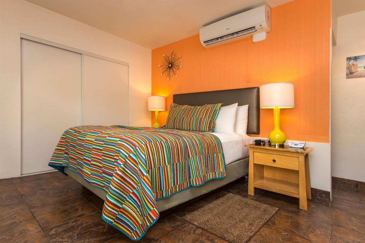 Queen Studio at Desert Riviera Hotel