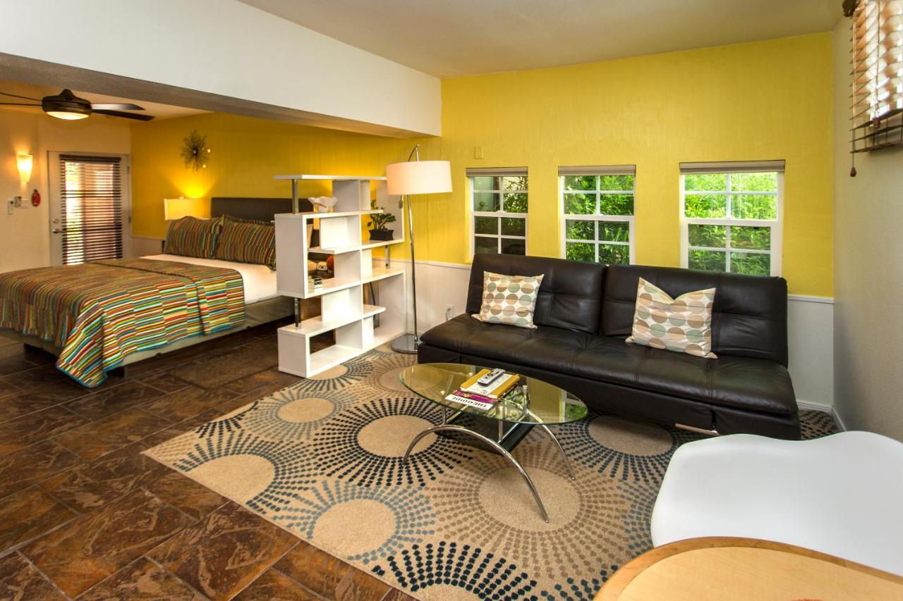 King Corner Suite at Desert Riviera Hotel