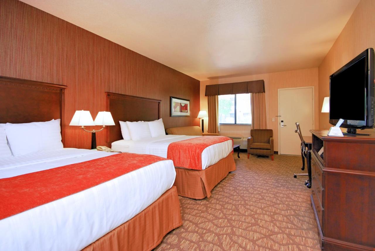 Queen Room with Two Queen Beds at Best Western San Dimas Hotel & Suites