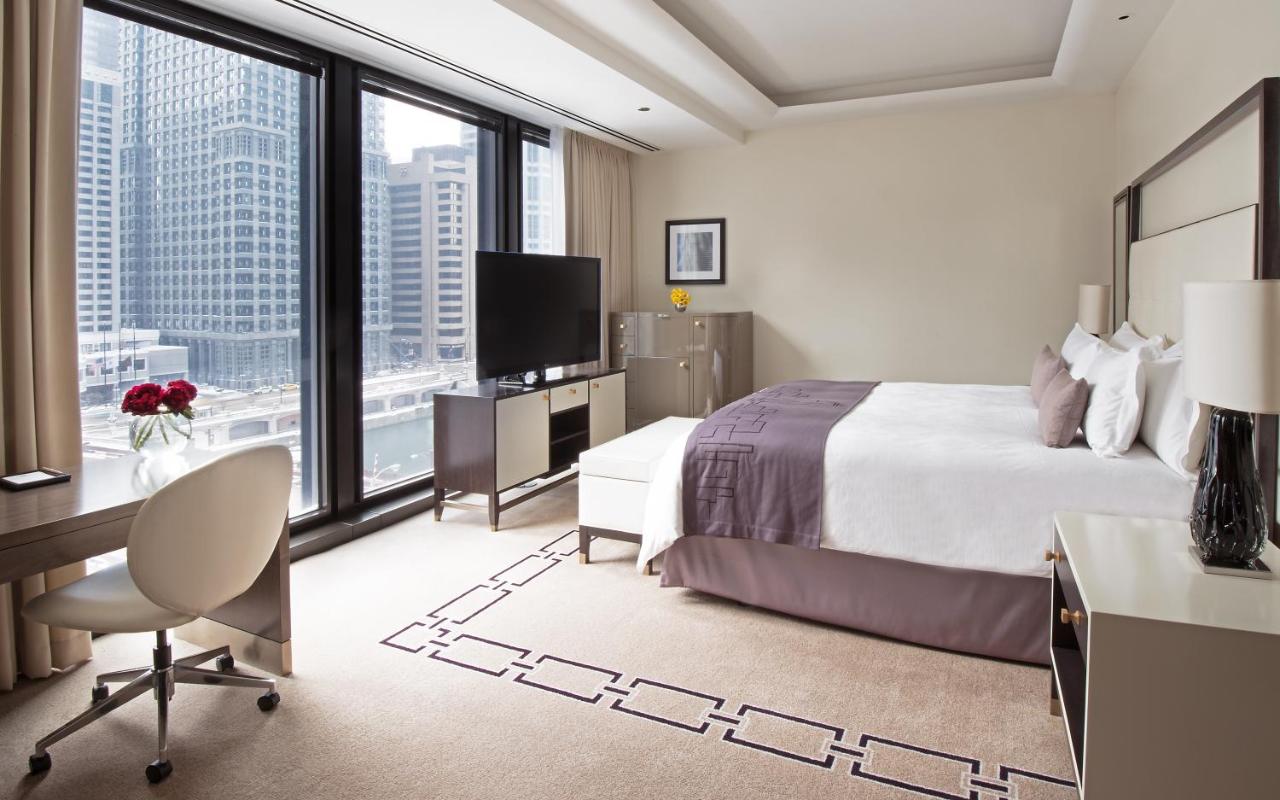Deluxe Premier River View Room  at The Langham, Chicago