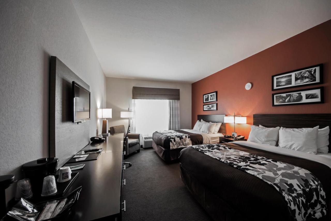 Queen Room with Two Queen Beds at Sleep Inn & Suites Hennessey North