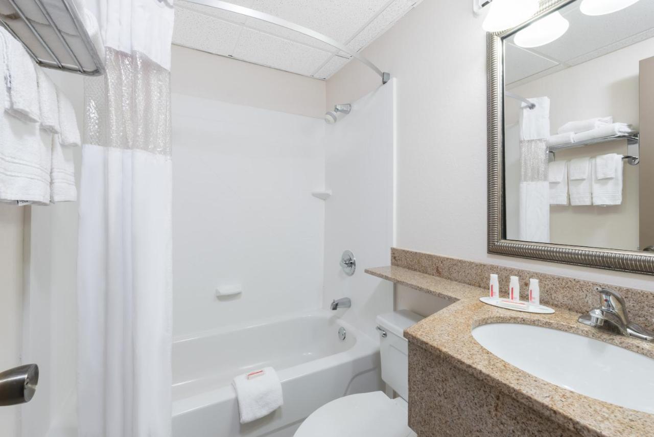 Economy Queen Room - Non-Smoking at Days Inn by Wyndham Bismarck