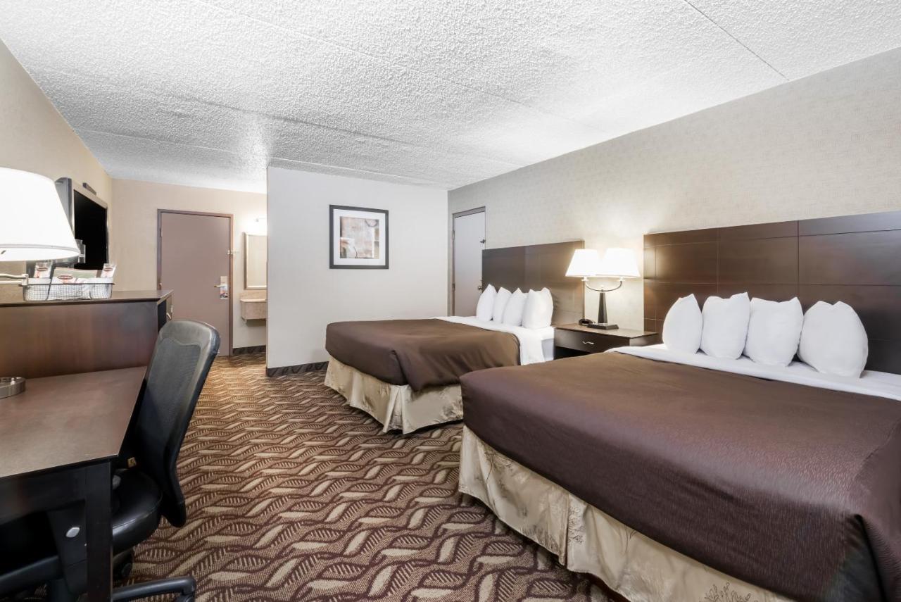 Queen Room with Two Queen Beds - Non-Smoking at Days Inn by Wyndham Bismarck