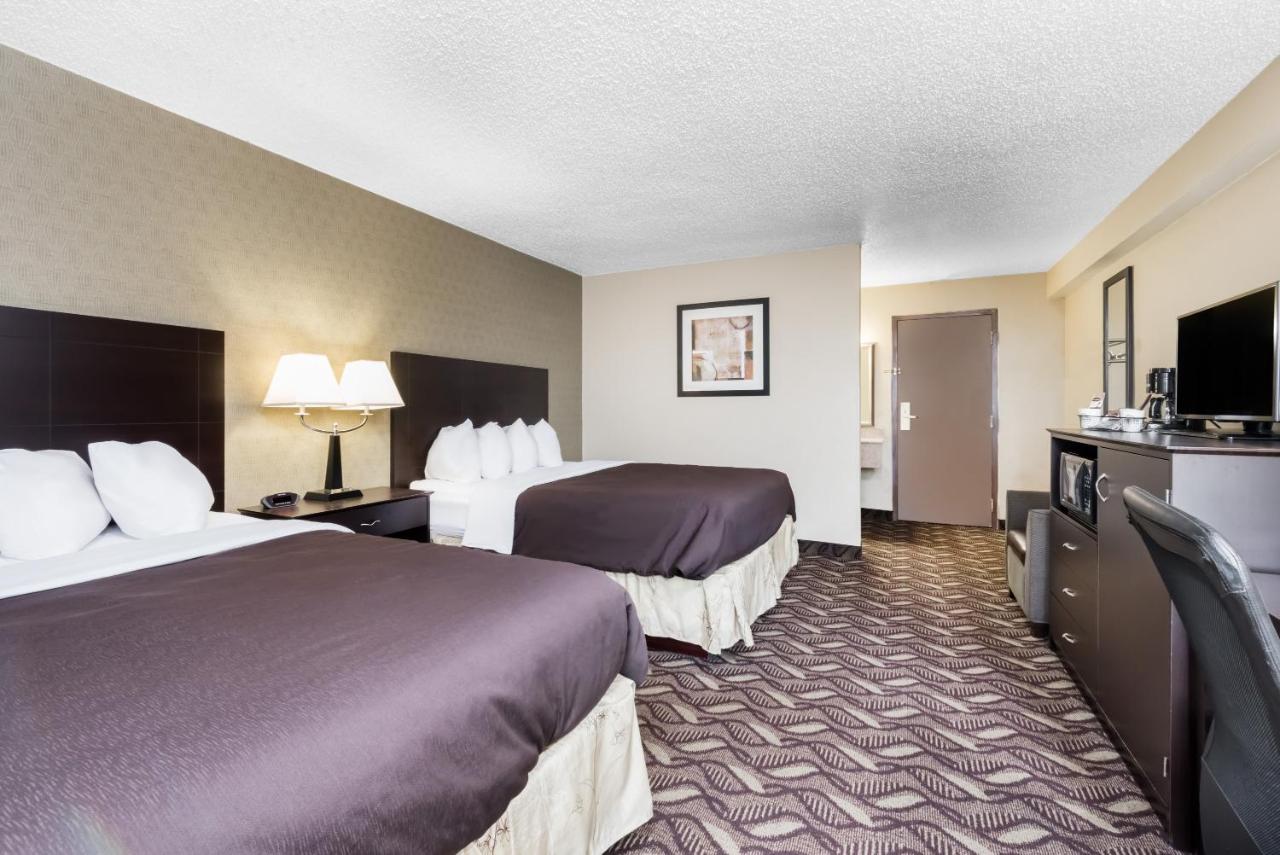 Queen Room with Two Queen Beds - Non-Smoking at Days Inn by Wyndham Bismarck