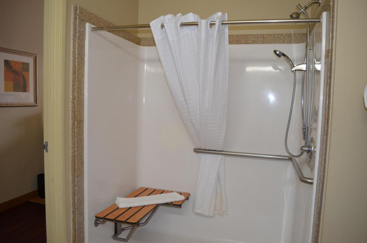 King Room - Disability Access with Roll In Shower at Country Inn & Suites by Radisson, Baltimore North, MD