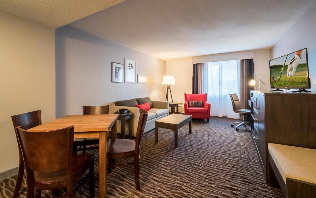 One-Bedroom Queen Suite - Disability Access/Non-Smoking at Country Inn & Suites by Radisson, Rochester-Pittsford/Brighton, NY